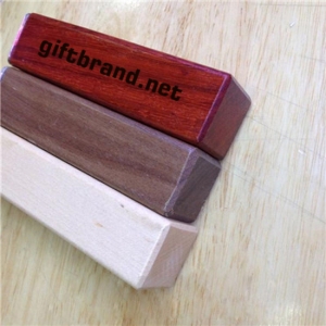 WOODEN POWERBANK-PBE02