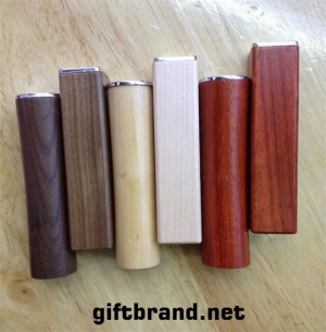 WOODEN POWERBANK-PBE02